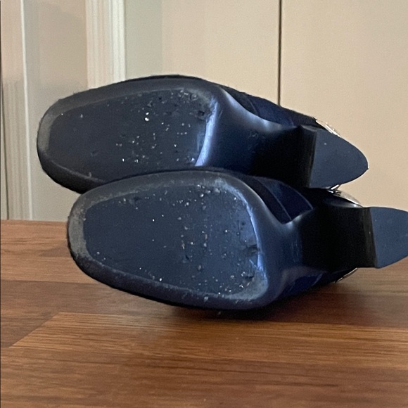 Tory Burch Theodora Navy Heeled Ankle Boots with Gold Dragonfly detail Size 7.5 - Picture 8 of 9